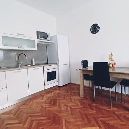 Apartman Dora Apartment Pula Exterior foto