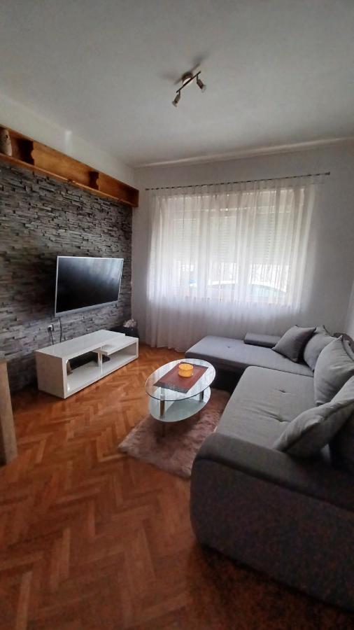 Apartman Dora Apartment Pula Exterior foto