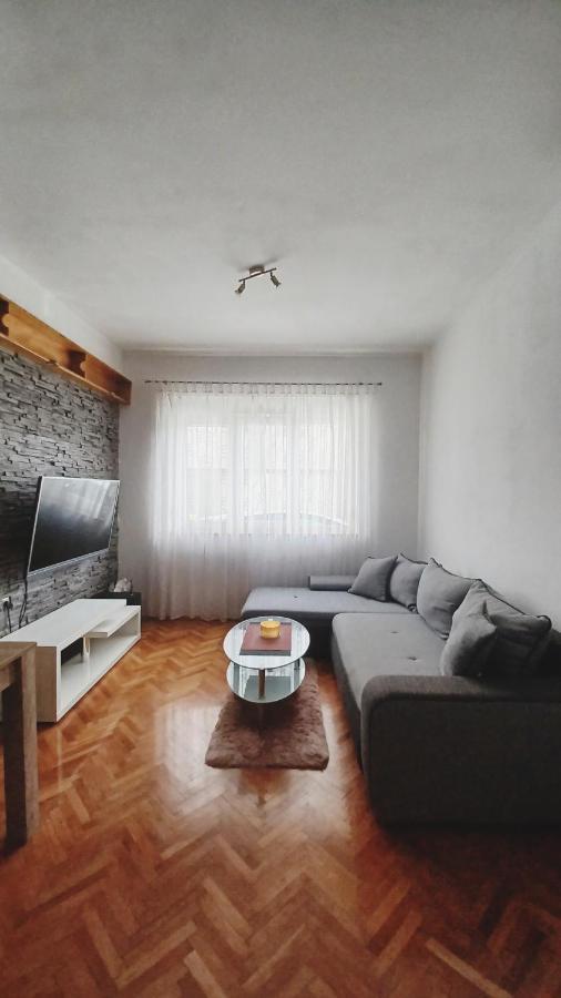 Apartman Dora Apartment Pula Exterior foto