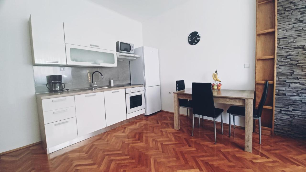 Apartman Dora Apartment Pula Exterior foto