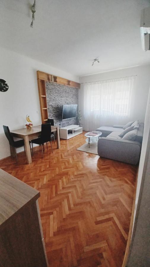 Apartman Dora Apartment Pula Exterior foto